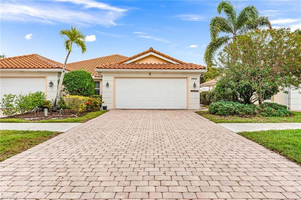 5508 Islandwalk CIR NAPLES, FL 34119