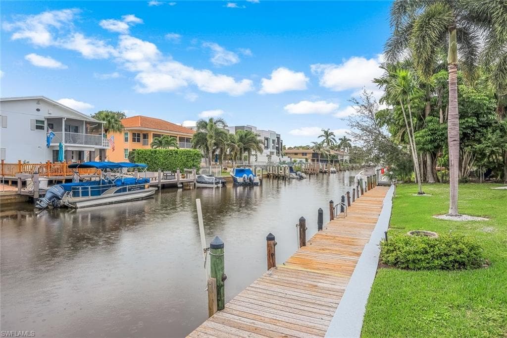 1686 Blue Point AVE B9 NAPLES, FL 34102