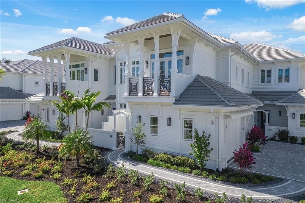 3285 Dorado LN 202 NAPLES, FL 34114