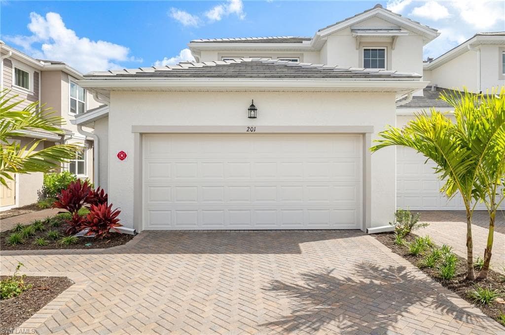 4563 Arboretum CIR 201 NAPLES, FL 34112