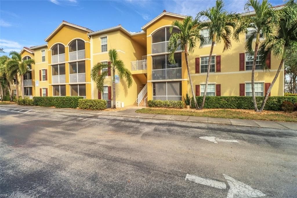 4122 Residence DR 124 FORT MYERS, FL 33901