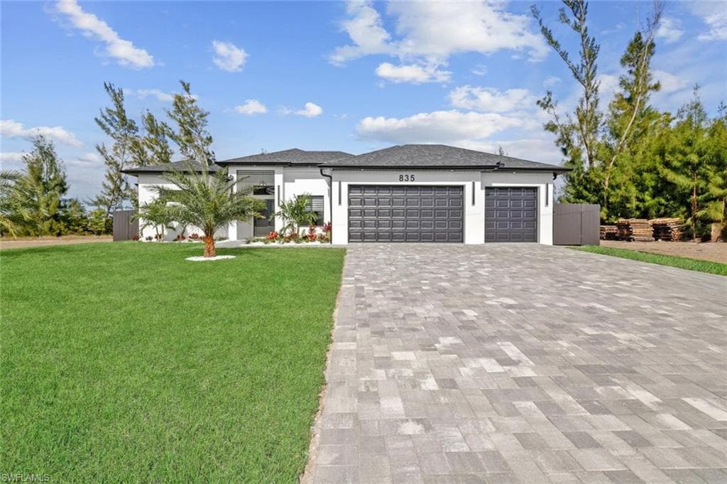 835 SW 24th ST CAPE CORAL, FL 33991