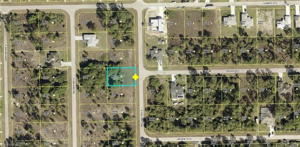 422 Mallory AVE S LEHIGH ACRES, FL 33974