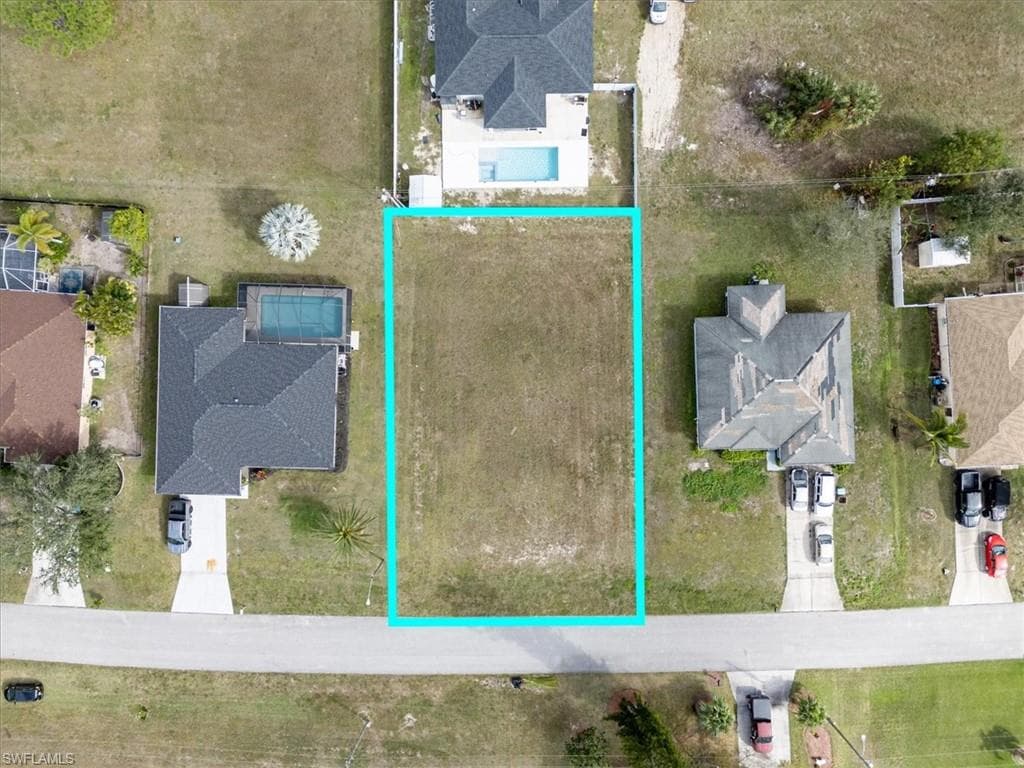 2207 NE 19th PL CAPE CORAL, FL 33909