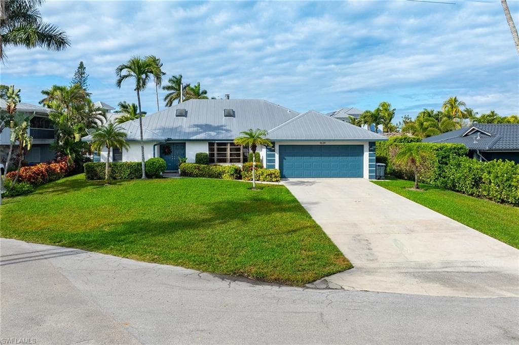 1634 Bonita CT NAPLES, FL 34102