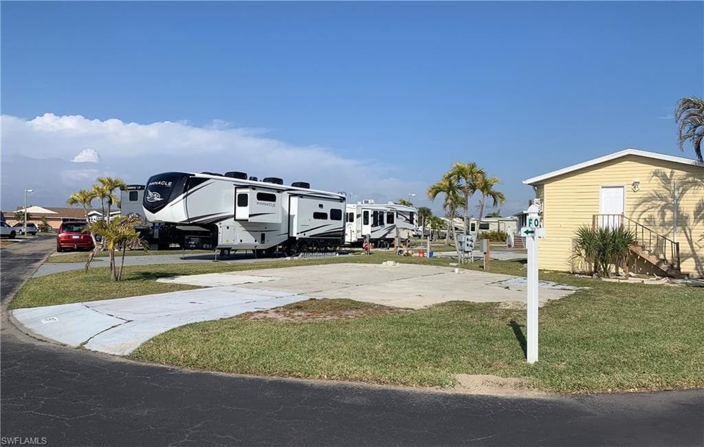 19681 Summerlin #97F RD FORT MYERS, FL 33908