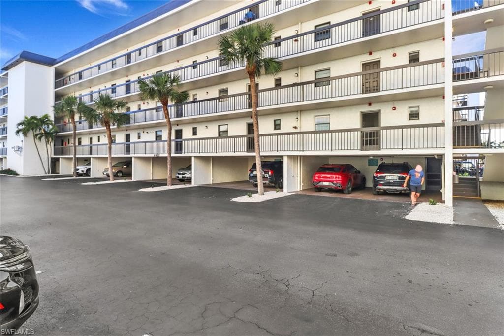 1027 Anglers CV B301 MARCO ISLAND, FL 34145
