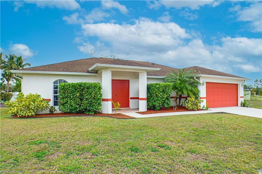 534 durion DR LEHIGH ACRES, FL 33974