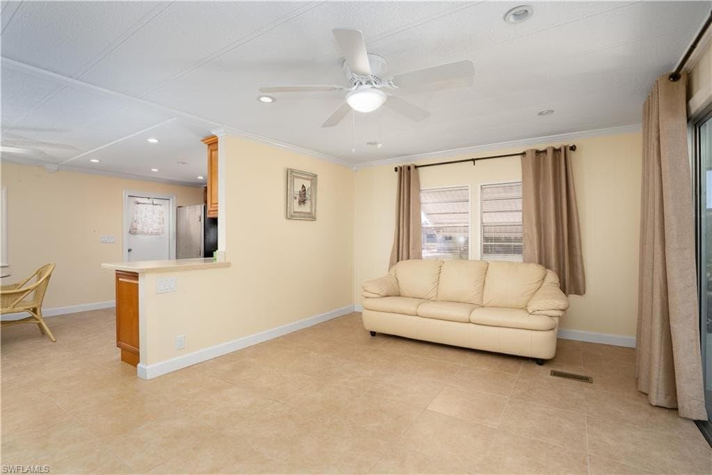 4 Lake Diane DR NAPLES, FL 34114