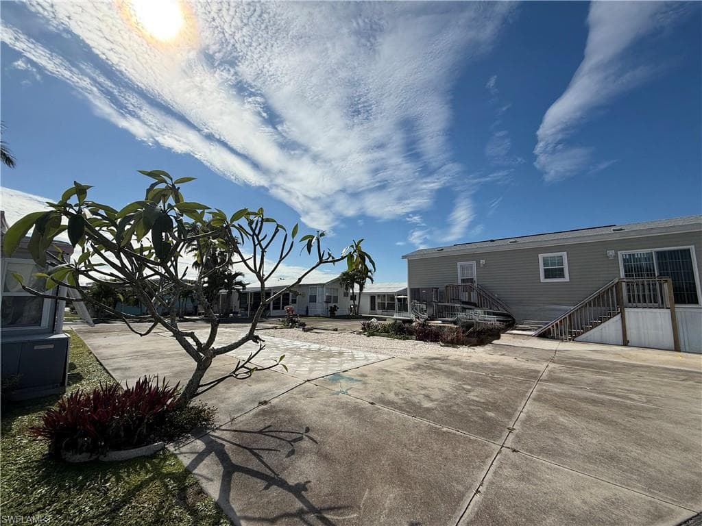 11711 Valleyview DR FORT MYERS, FL 33908