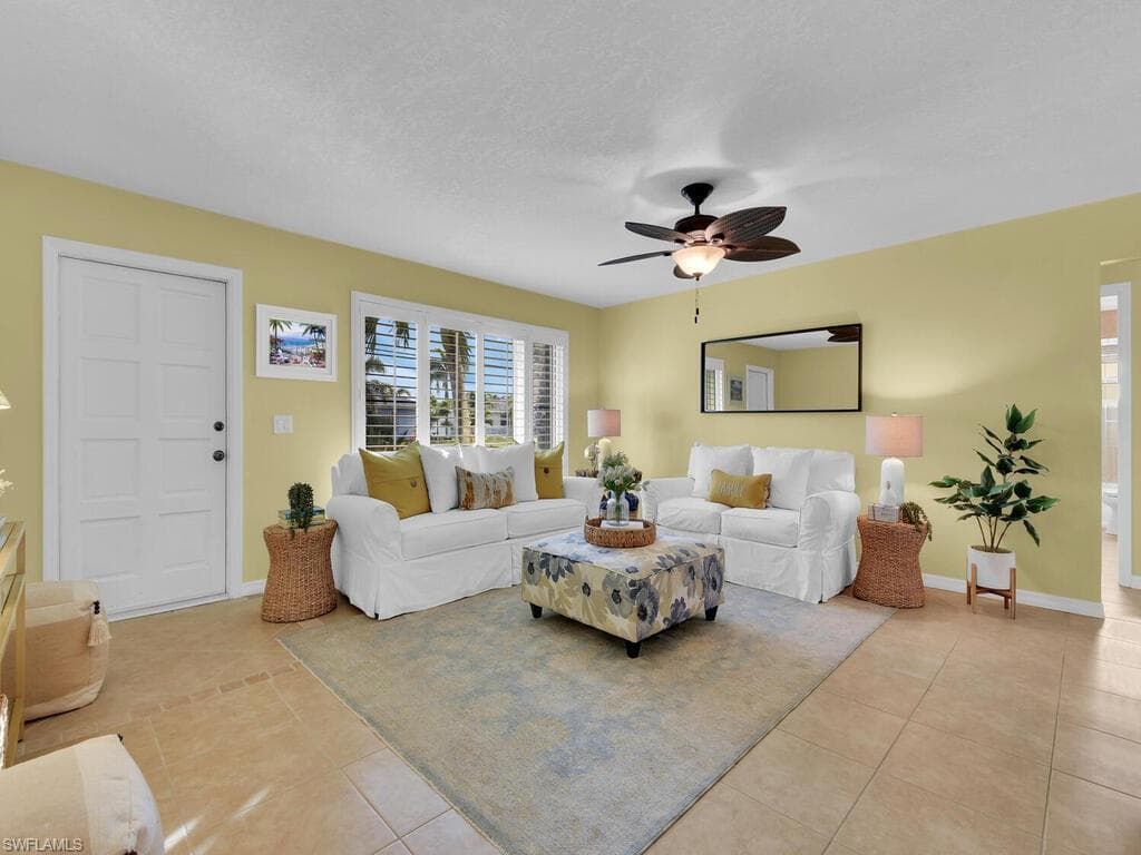 1135 SE 31st TER CAPE CORAL, FL 33904