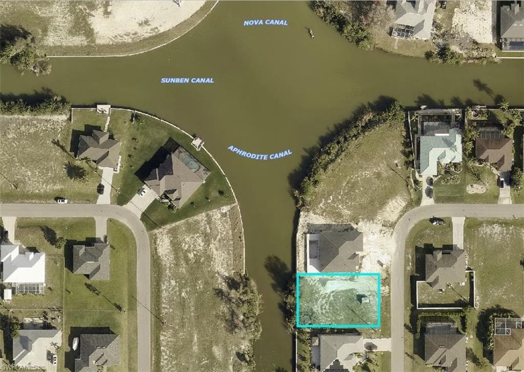 132 SW 13th CT CAPE CORAL, FL 33991