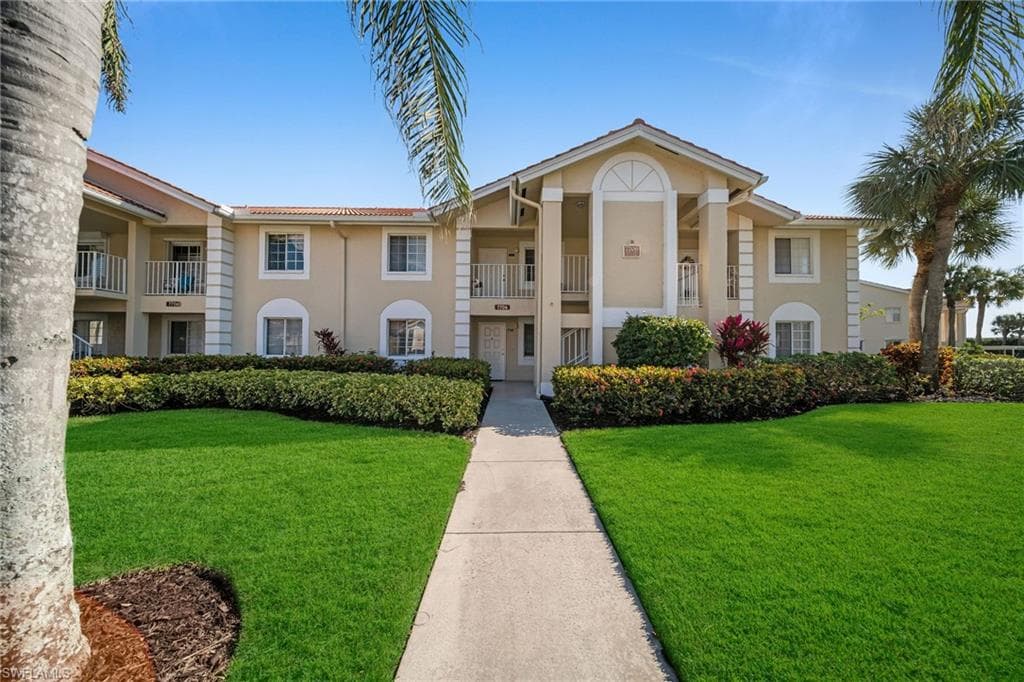 7706 Jewel LN 104 NAPLES, FL 34109