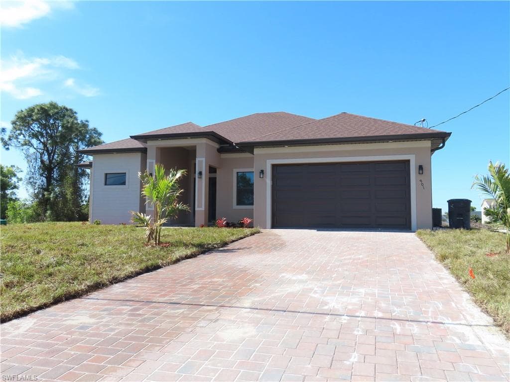 901 Albert AVE LEHIGH ACRES, FL 33971