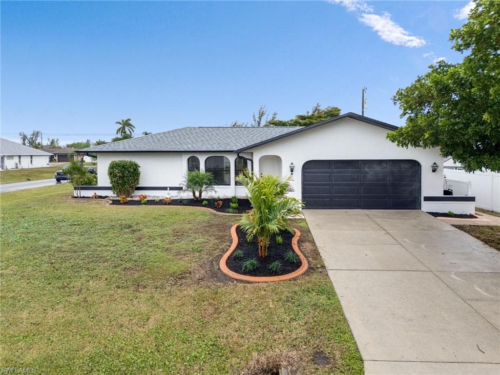 430 SE 21st ST CAPE CORAL, FL 33990