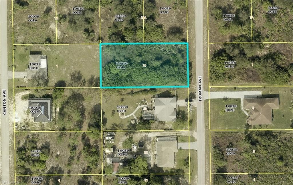 1123 Truman AVE LEHIGH ACRES, FL 33972
