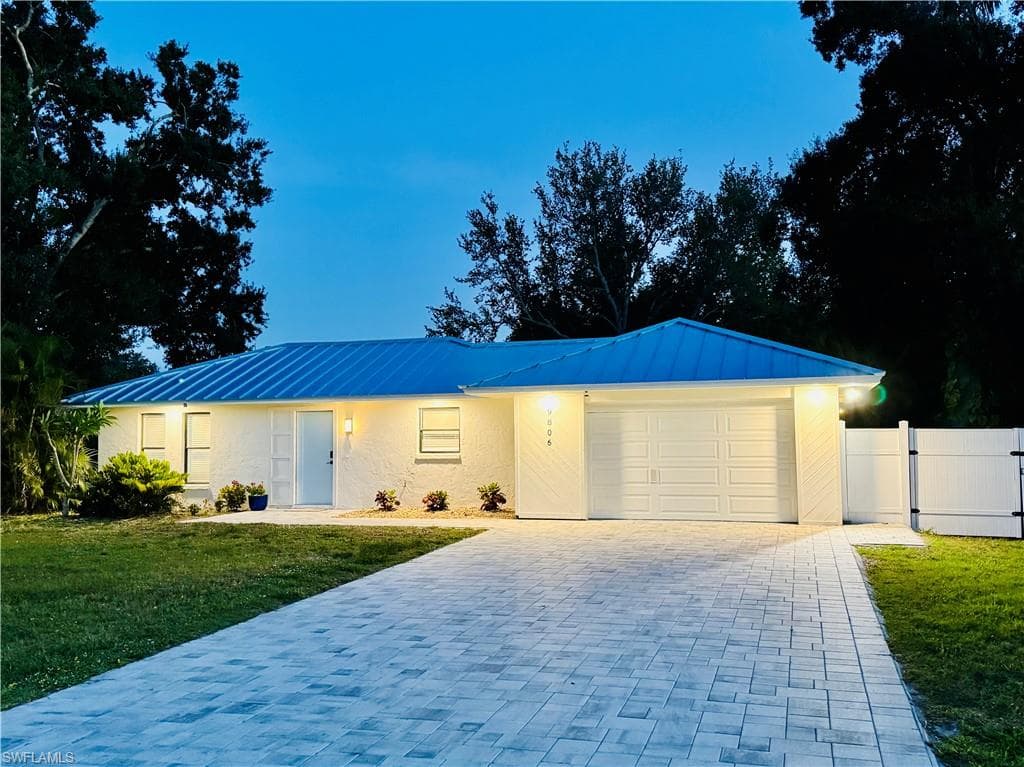 9806 Delaware ST BONITA SPRINGS, FL 34135