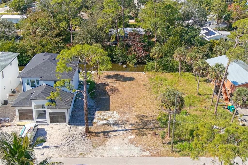 3370 Canal ST NAPLES, FL 34112
