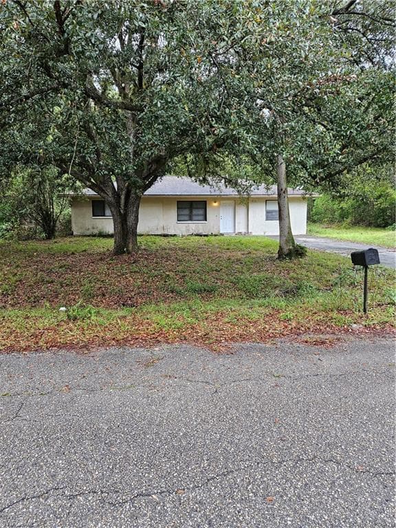 215 Leroy AVE LEHIGH ACRES, FL 33936