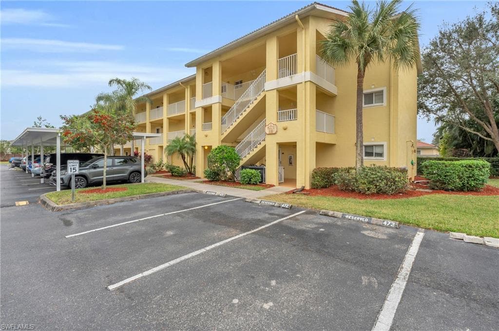8271 Key Royal CIR 932 NAPLES, FL 34119