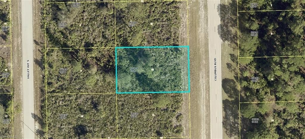 648 Columbus BLVD S LEHIGH ACRES, FL 33974