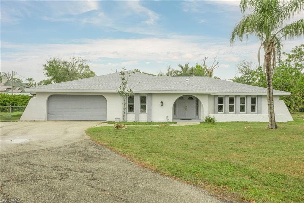 3760 Liberty SQ FORT MYERS, FL 33908