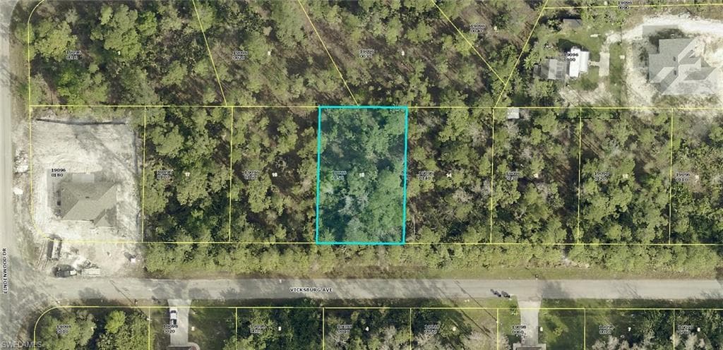 308 Vicksburg AVE LEHIGH ACRES, FL 33972