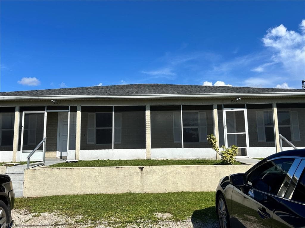 205/207 Ichabod AVE S LEHIGH ACRES, FL 33973