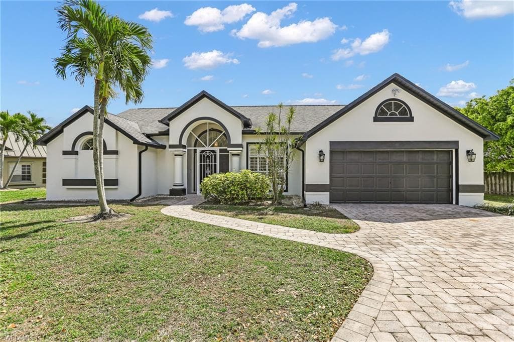 7778 Tara CT NAPLES, FL 34104