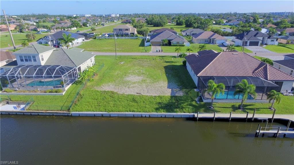 1914 SW 28th LN CAPE CORAL, FL 33914