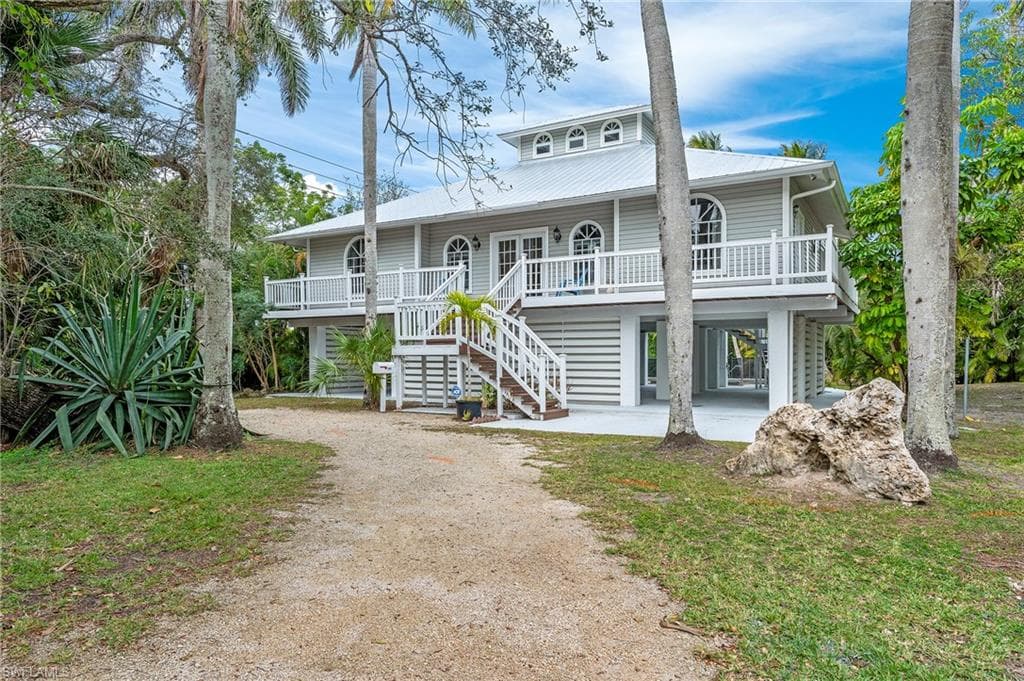 1941/1947 Clark CT NAPLES, FL 34112