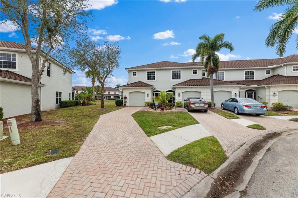 11743 Eros RD LEHIGH ACRES, FL 33971