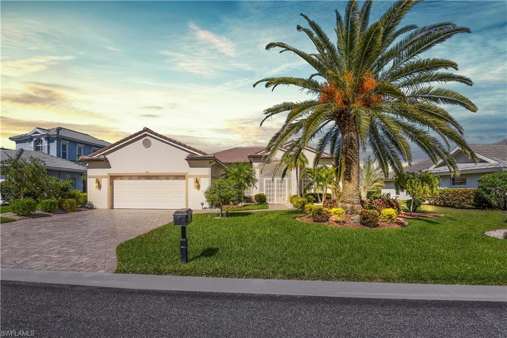 2250 Oxford Ridge CIR LEHIGH ACRES, FL 33973