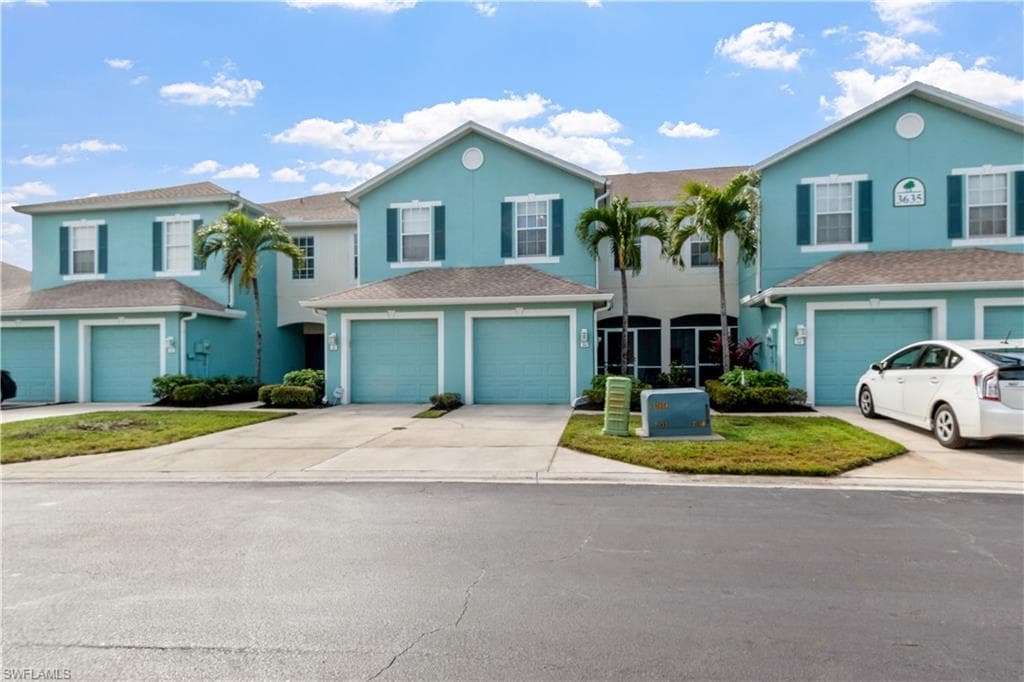 3635 Pine Oak CIR 104 FORT MYERS, FL 33916