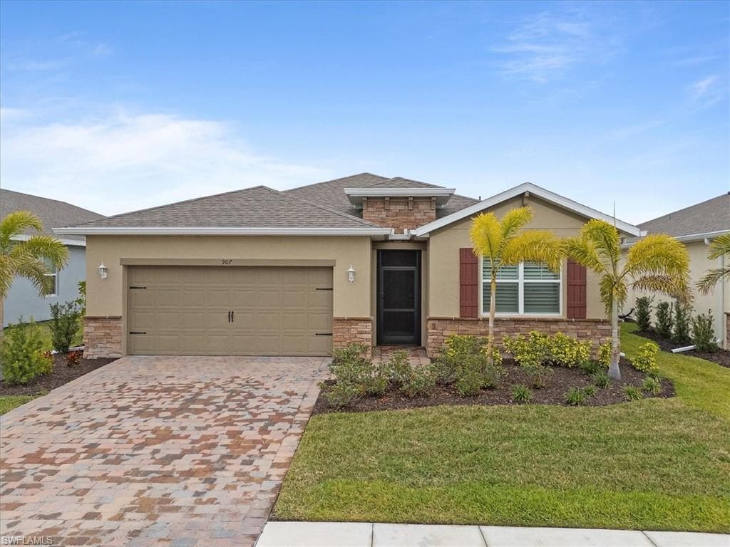 907 Stonewater Lake TER CAPE CORAL, FL 33993