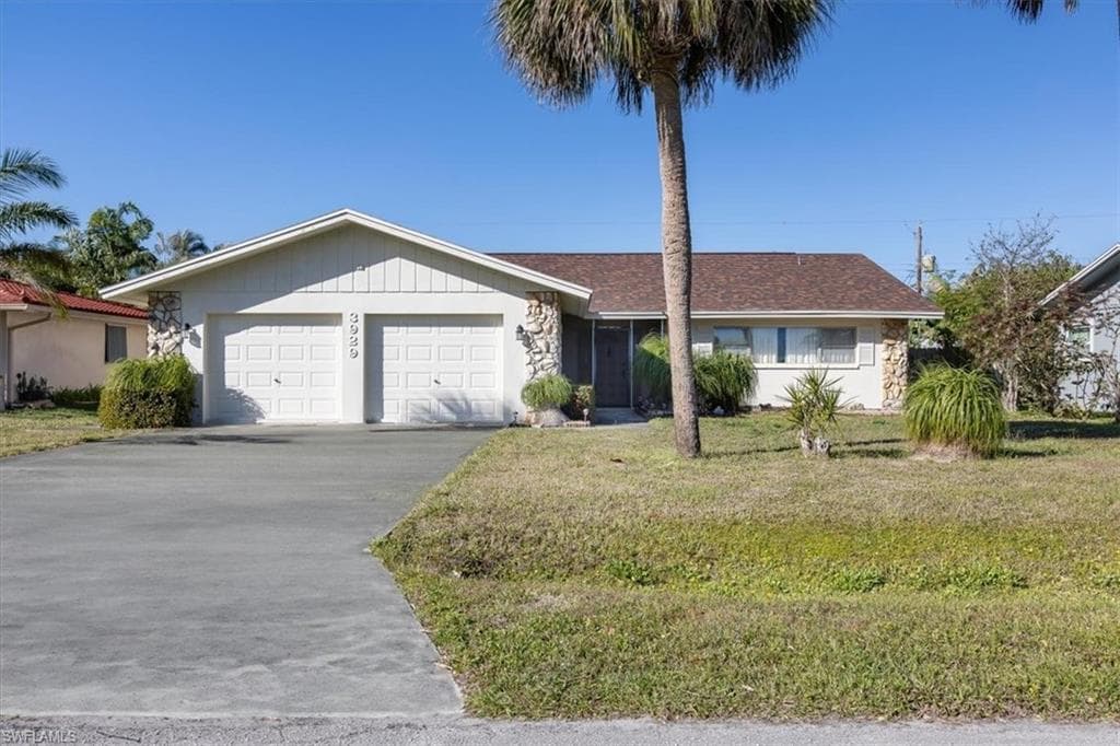 3929 Mohawk PL NAPLES, FL 34112