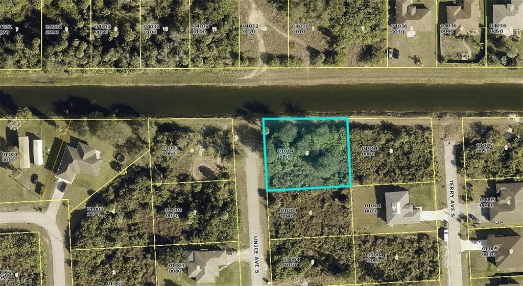1505 Unice AVE S LEHIGH ACRES, FL 33976