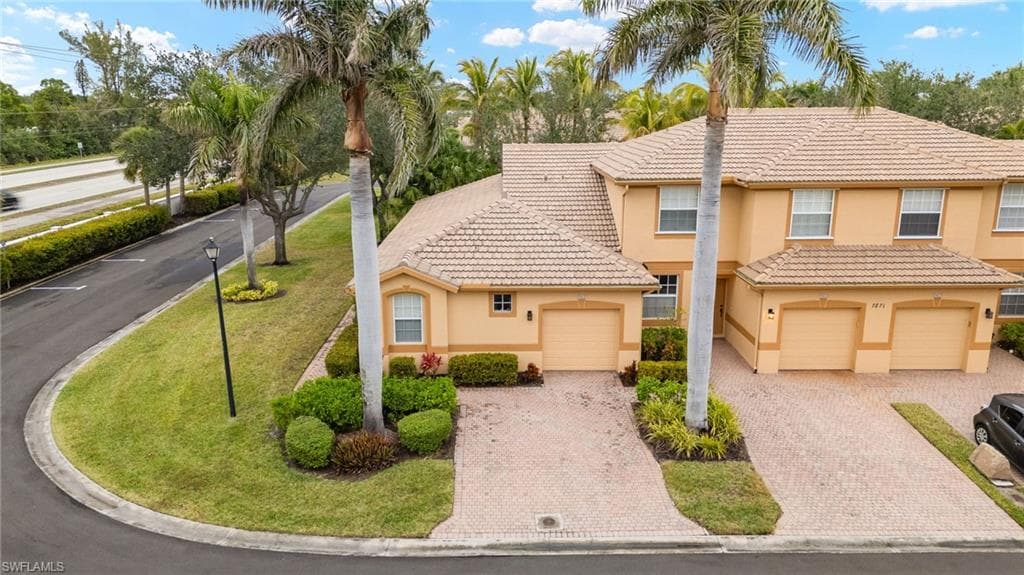 7871 Lake Sawgrass LOOP 5411 FORT MYERS, FL 33907