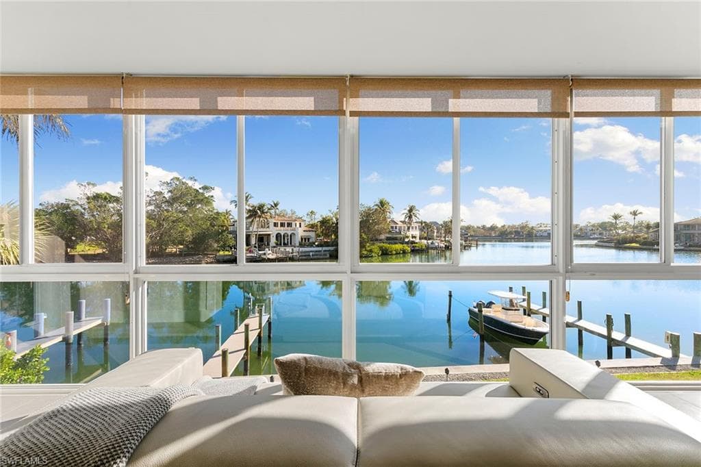 1910 Gulf Shore BLVD N 212 NAPLES, FL 34102