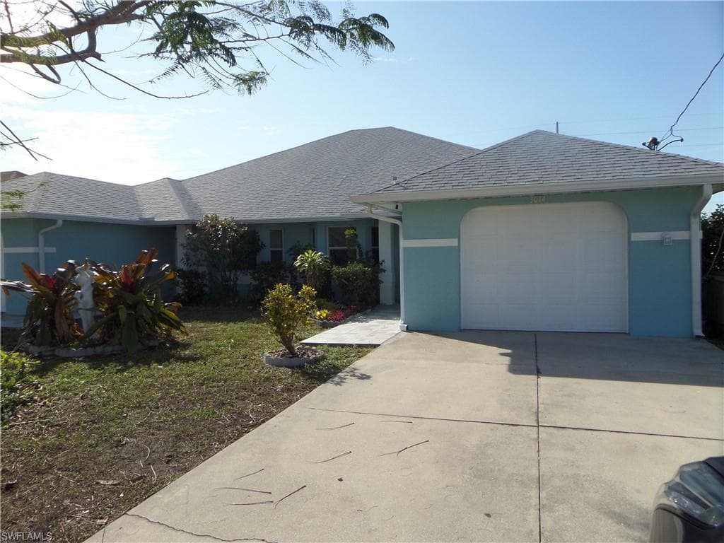3014 SE Santa Barbara PL CAPE CORAL, FL 33904
