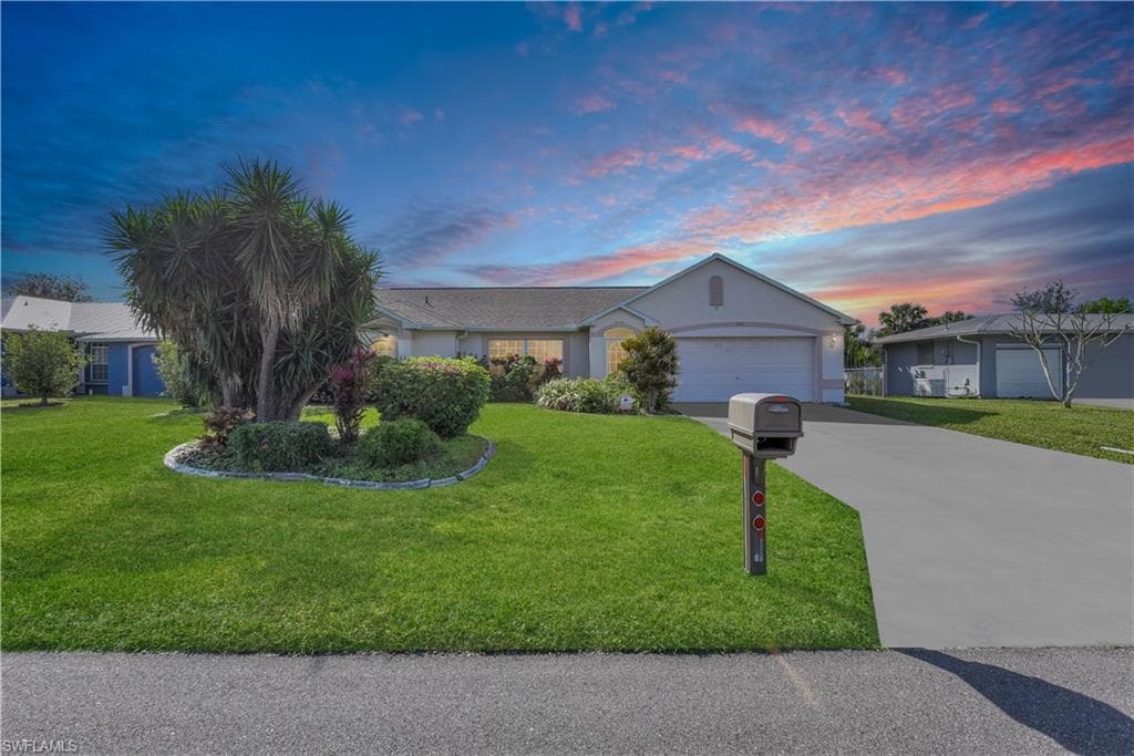 132 SE 27th ST CAPE CORAL, FL 33904