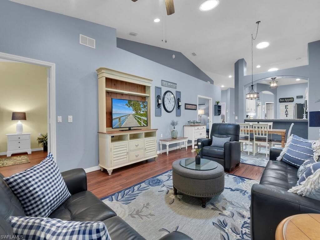 6188 Mandalay CIR 4 NAPLES, FL 34112
