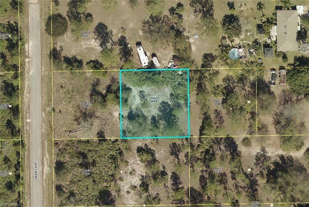324 Grant AVE LEHIGH ACRES, FL 33936