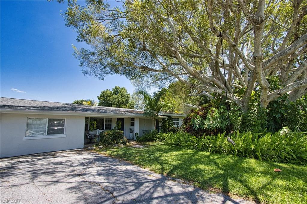 1327 Sunbury DR FORT MYERS, FL 33901
