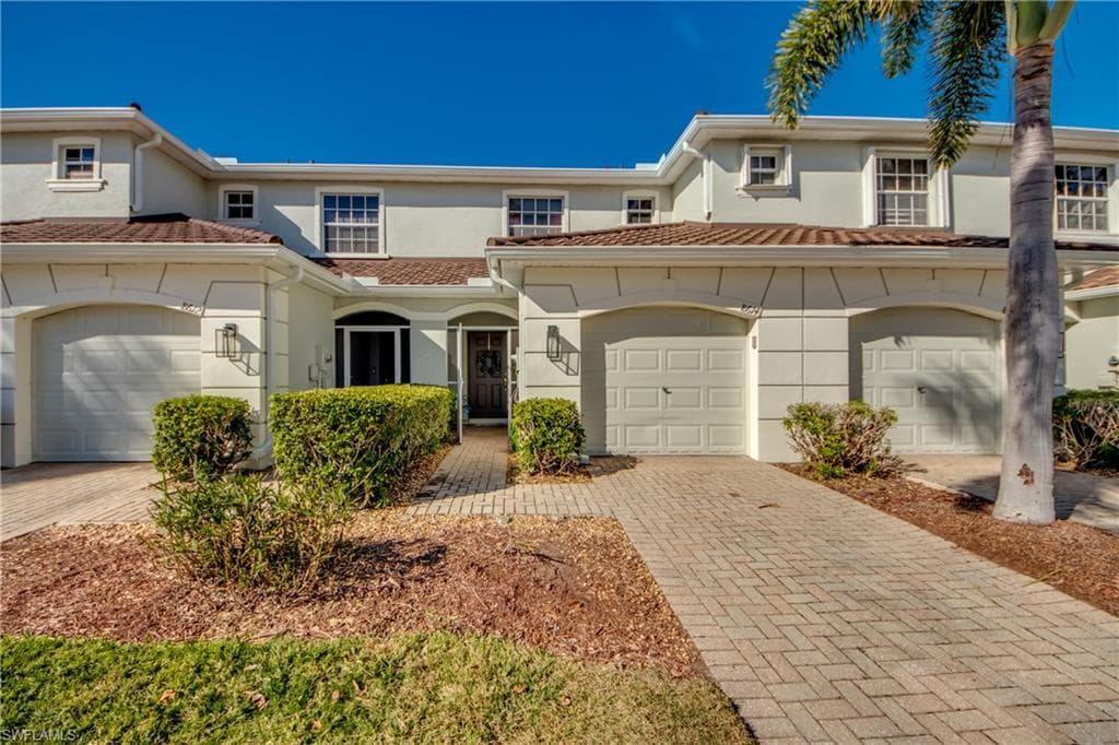 8614 Athena CT LEHIGH ACRES, FL 33971