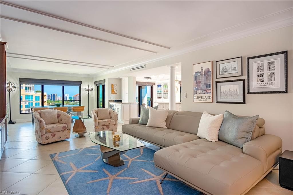 4451 Gulf Shore BLVD N 1705 NAPLES, FL 34103