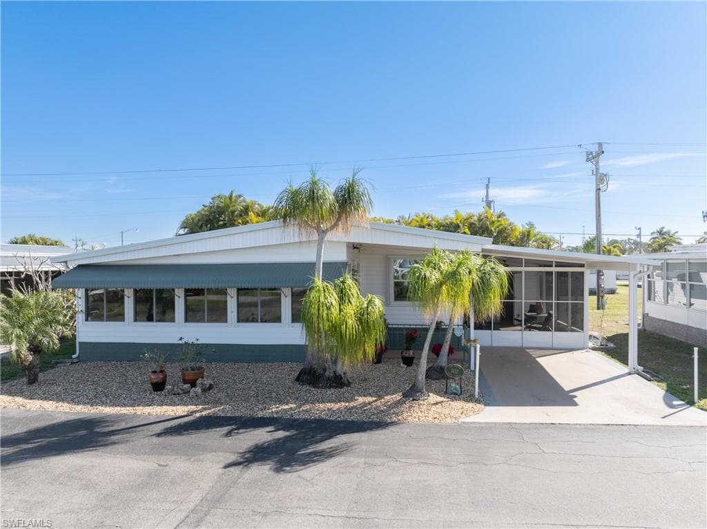 3112 Pluto CIR NORTH FORT MYERS, FL 33903