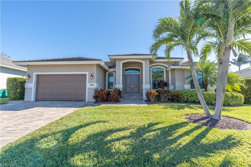 157 Gulfstream ST MARCO ISLAND, FL 34145