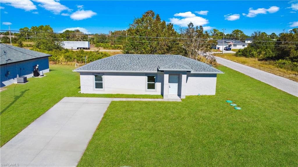 2700 31st ST SW LEHIGH ACRES, FL 33976