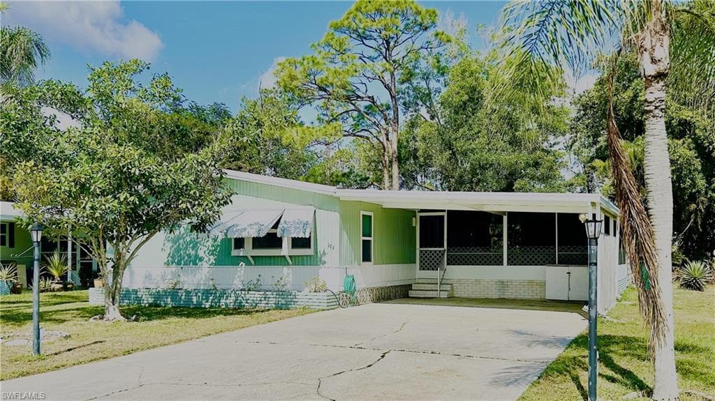 171 Ocean Reef LN NAPLES, FL 34114